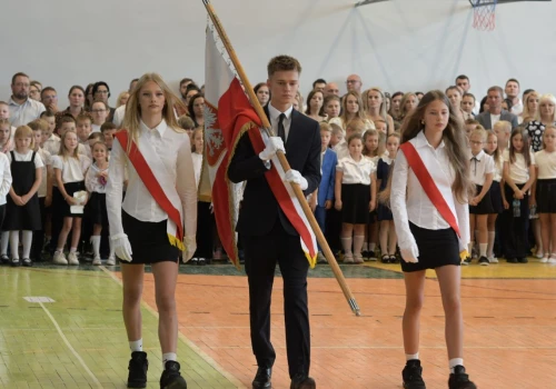 Zabrzmiał pierwszy dzwonek. Nowy rok szkolny z ważnymi zmianami