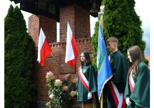 Hołd dla pierwszych ofiar wojny. Uroczystości w Zelgniewie, Jeziorkach i Śmiłowie