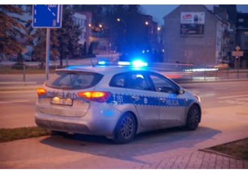 Bójka policjantów na stacji paliw w Wałbrzychu. Zdarzenie wyjaśnia dolnośląska policja