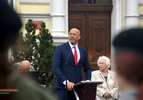 Minister Jakub Rutnicki w Nowym Tomyślu: „Nigdy więcej wojny”. Ważne słowa w 87. rocznicę wybuchu II wojny światowej