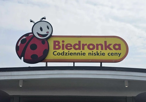Gigantyczna promocja w Biedronce. Klienci ruszą po produkty 1+1 i 2+2 gratis