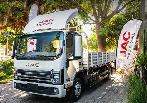 Ciężarówki marki JAC trafiają do sprzedaży w Polsce: budżetowa oferta na dystrybucję