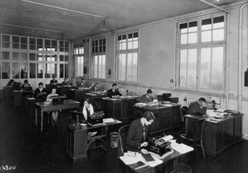 W piwnicach fabryki Citroëna szczegółowo badano amerykańskie auta. Tajne laboratorium Javel