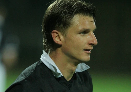 W latach 90. był największą gwiazdą w Polsce. 