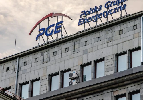 Szacunkowy zysk netto PGE za II kwartał wyższy od oczekiwań