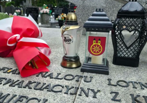 Nalot na dworzec w Kole. Mieszkańcy uczcili pamięć ofiar