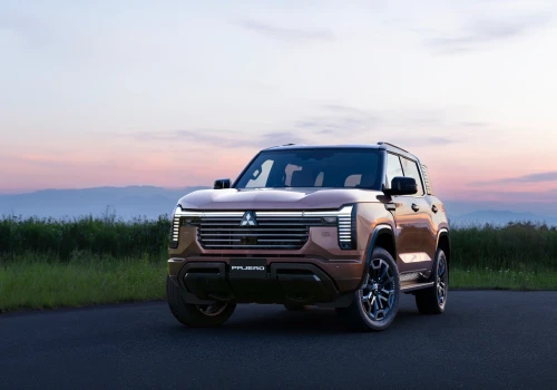 Mitsubishi Pajero wróciło i wygląda cudownie. Nie przecieraj ekranu