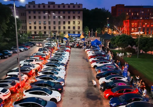 New Mobility Experience 2026: ponad 500 jazd testowych i 100 aut na EV Light Show