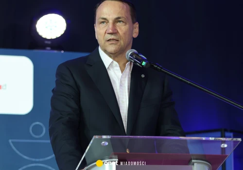 Ataki hybrydowe w Niemczech. Radosław Sikorski: to akty terroryzmu