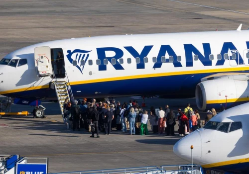Ryanair obniża prognozę liczby pasażerów. Droższe paliwo uderza w europejskie linie lotnicze