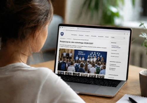 Czy szkoła może publikować zdjęcia uczniów w internecie?