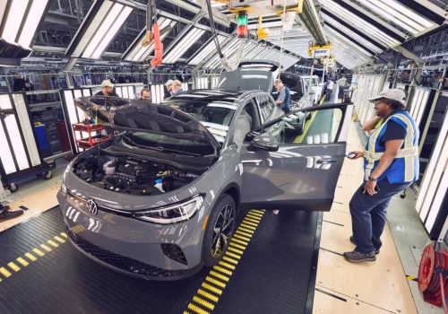 Norwegia: „elektryki” opanowały rekordowe 98,7% sierpniowej sprzedaży. Tesla zawiodła!