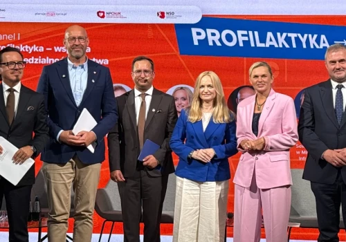 „Podaj dalej, uratuj zdrowie”. Między resortami pakt dla profilaktyki, a dane pokazują, że Polacy wciąż omijają badania