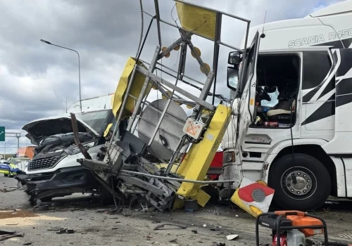 Apel policji po wypadku na A1, w którym zginęły 4 osoby. Poszukiwani są kierowcy, którzy jechali w stronę Katowic