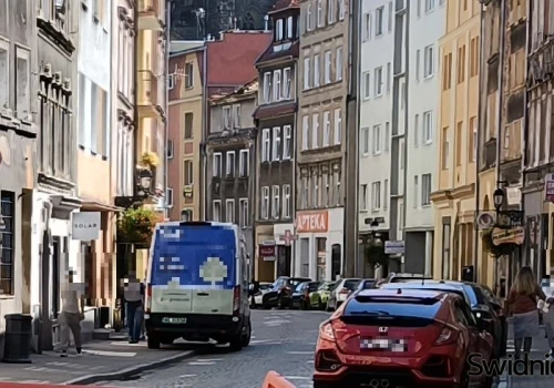 Poskarżył się na mowę nienawiści na tle narodowościowym. Policja i prokuratura prowadzą sprawę od marca