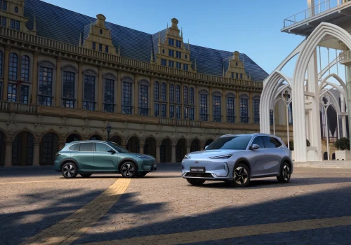 Geely rośnie w Polsce i szykuje kolejne premiery na jesieni