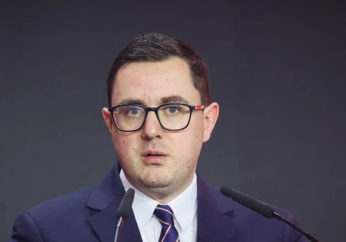 Chcą nałożyć nową daninę na koncerny. Minister podaje ważny szczegół
