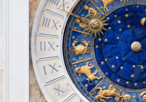 Horoskop na jesień 2026 wskazuje cztery znaki zodiaku. Każdy ma jedną rzecz do zostawienia