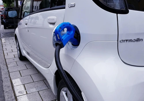 Akumulatory w elektrykach nie takie złe, jak je malują