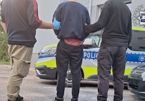 19-latek przyznał się do zabójstwa 49-latki w Kędzierzynie-Koźlu. Usłyszał zarzuty, odpowiada też za inną zbrodnię