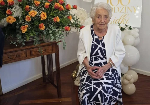 Eligia Cwendrych skończyła 100 lat. Świętowała z byłymi uczniami