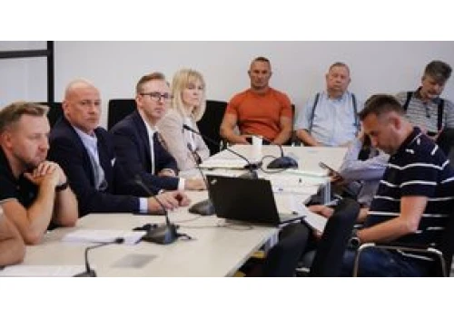 Emocje wokół rozbudowy zakładu w Skolwinie. Mieszkańcy skarżą się na odór i muchy