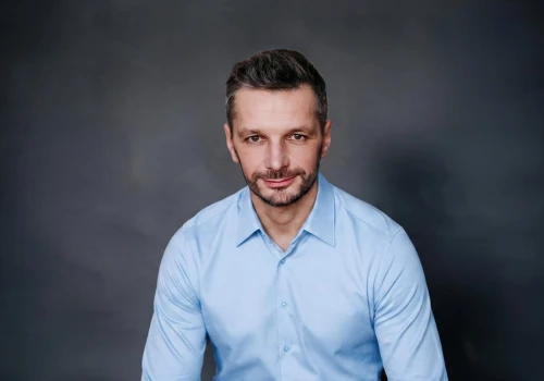 „Powiedziałem wspólnikowi: jak wyślemy 100 tysięcy SMS-ów miesięcznie, kupię ci szampana. Dziś tyle wysyłamy w minutę