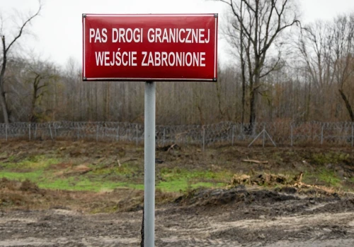 Rząd szykuje ostrzejsze przepisy ws. przemytu migrantów. Mogą skomplikować życie grzybiarzom