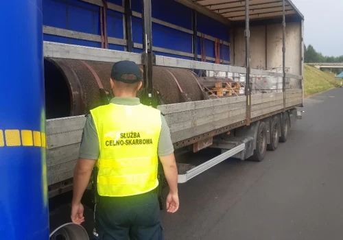 21 ton nielegalnych odpadów jechało z Niemiec do Polski. Transport zatrzymany na A4
