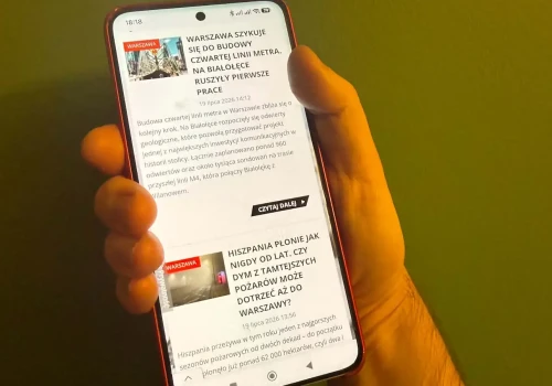 Smartfony przebiły telewizory. Polacy spędzają godziny przed małymi ekranami. Sprawdź nowe dane i zalecenia w Warszawie