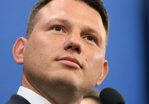 Płaci nawet 15 tys. zł, ale chce 