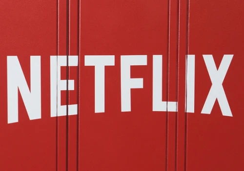 Netflix przywraca kultowe gangsterskie uniwersum! Powstaną aż dwa nowe seriale