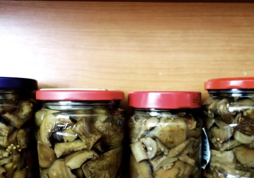 Dobra zalewa do grzybów. Są jędrne, aromatyczne i nieprzesadnie kwaśne