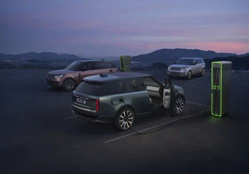Brytyjska ikona motoryzacji teraz na prąd. Range Rover Electric ma 550 KM i wielką baterię