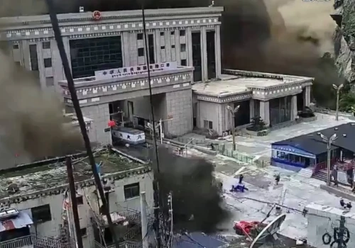 Ogromny bilans ofiar powodzi nadal rośnie. Tylko 95 ciał oddano rodzinom