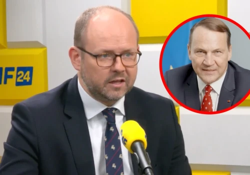 Człowiek Nawrockiego poucza Sikorskiego. Poszło o TEN dokument. „Następnym razem…”