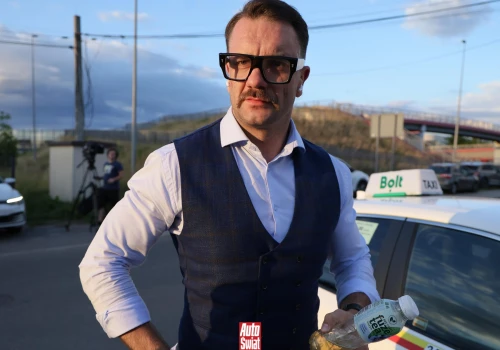 Poseł Mejza stracił prawo jazdy za punkty, ale nie od razu. Dlaczego?
