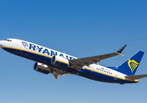 Ryanair straszy brutalnym sezonem. Co dalej z cenami biletów?