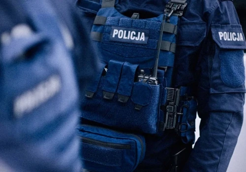 Alarmy bombowe w kaliskich instytucjach. Służby sprawdziły kilka budynków