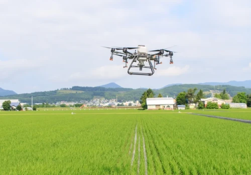 Ochrona pól z powietrza. System BioDrop skraca pracę z godziny do 15 minut