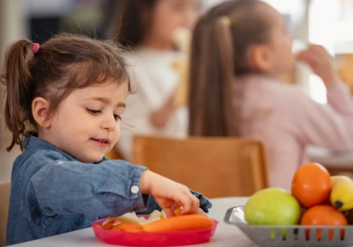 „Dieta kosmiczna, nie planetarna”. Branża ostro o zmianach w szkolnych stołówkach
