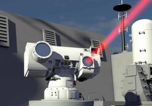 Wielka Brytania buduje tarczę przeciw dronom. Wybiera nową broń laserową