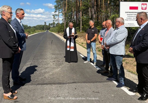 450 metrów drogi i 15 osób, nie licząc fotografa