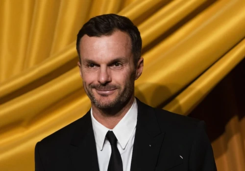 Legenda Dior Homme wraca po 11 latach. Kris Van Assche reaktywuje własną markę