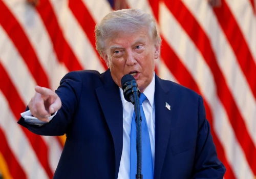 Doniesienia o zapasach broni rozwścieczyły Donalda Trumpa. 