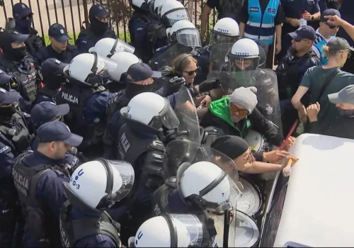 Burzliwa eksmisja na osiedlu Maltańskim. Policja przełamała blokadę