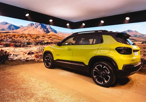 Jeep zebrał 30 influencerów i zamówił 90 filmów o nowym modelu Avenger. Teraz czeka na 10 mln organicznych wyświetleń