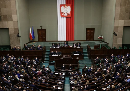 KO z dużą przewagą nad PiS, ale bez większości w Sejmie. Zaskakujące miejsce Lewicy w sondażu