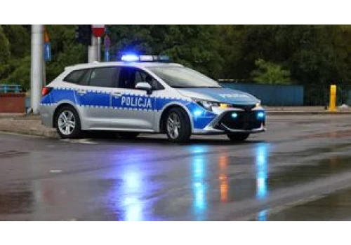 Czołowe zderzenie dwóch pojazdów. DK 10 w okolicy Wałcza całkowicie zablokowana