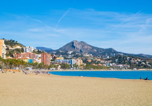 City break w Marbelli z basenem na dachu 🏊🌊 Loty i noclegi za 969 PLN